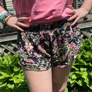 Floral Flowy Shorts 🌺